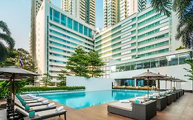 Metropolitan Bangkok Hotel